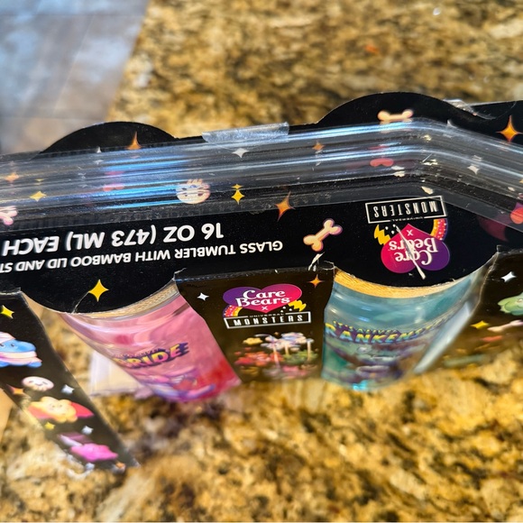 Care Bears x Monsters glass tumblr set with bamboo lid & a straw - Picture 4 of 4